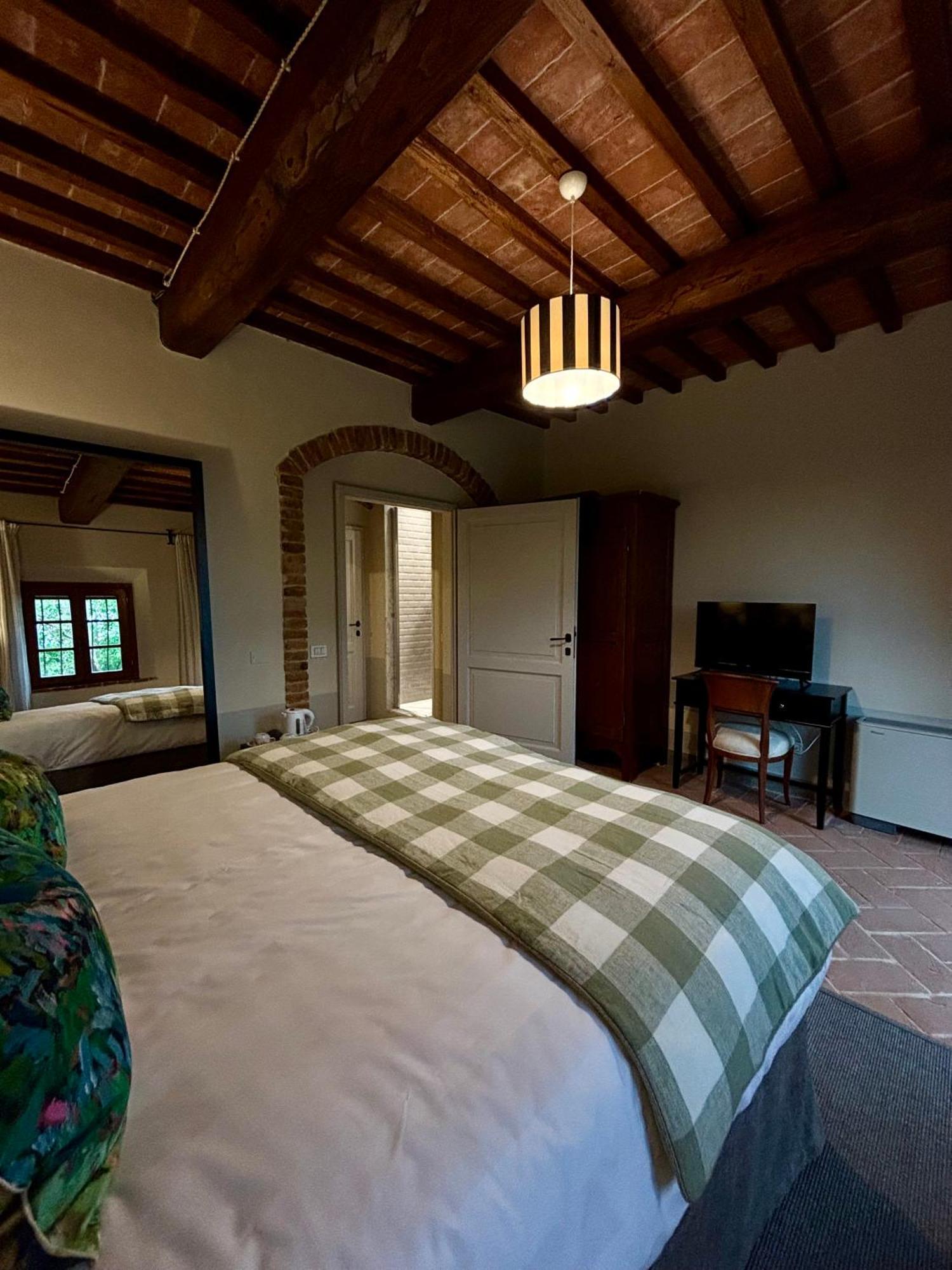 Tenuta Sant'Ilario Gambassi Terme Δωμάτιο φωτογραφία